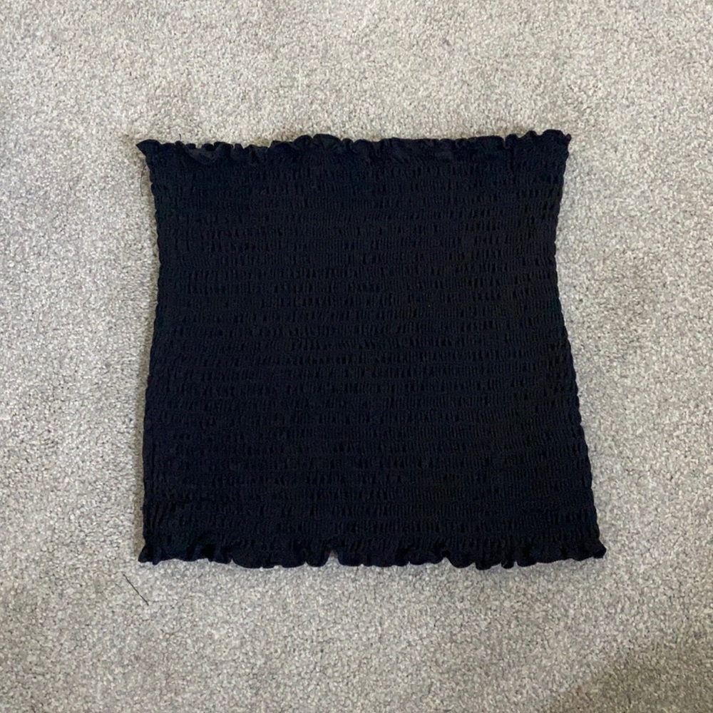Black ribbed tube top!